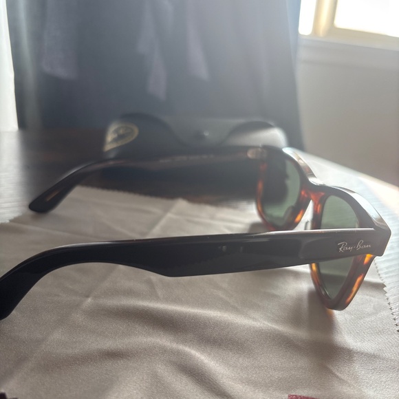 Ray-Ban RB2240 WAYFARER 0RB2240